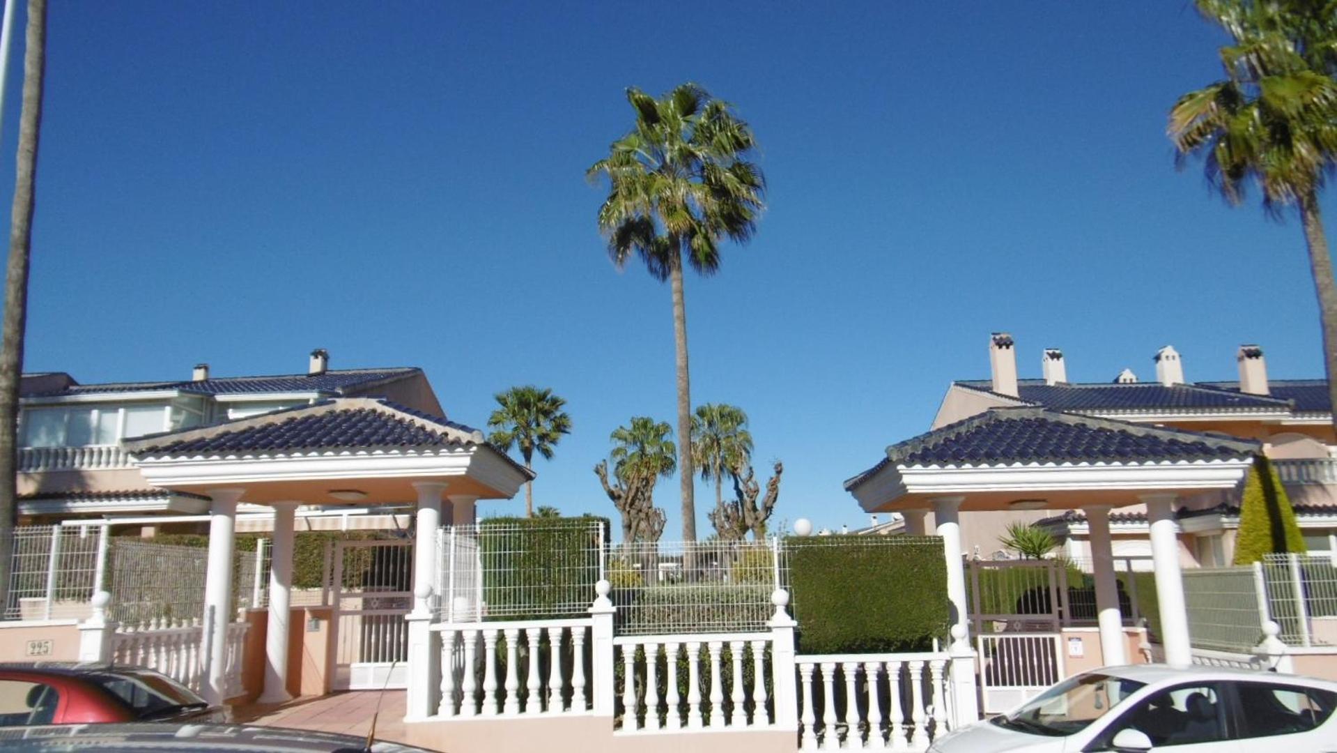 Gran Alicante Bungalow In Beach Resort Puerto Marino Kültér fotó