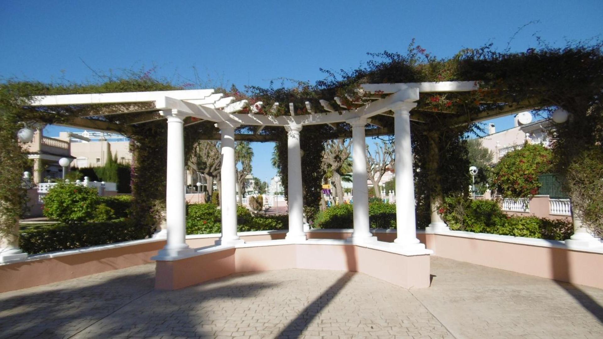 Gran Alicante Bungalow In Beach Resort Puerto Marino Kültér fotó