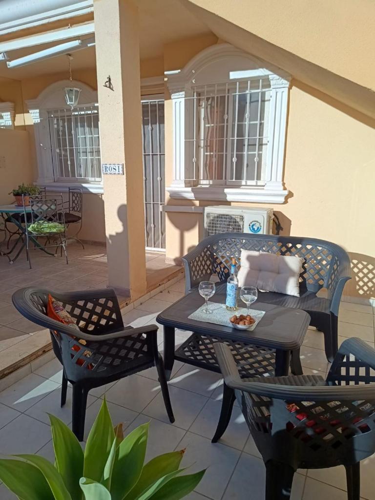 Gran Alicante Bungalow In Beach Resort Puerto Marino Kültér fotó