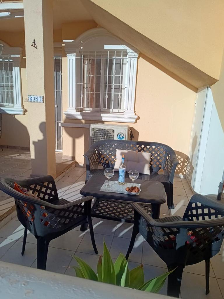 Gran Alicante Bungalow In Beach Resort Puerto Marino Kültér fotó