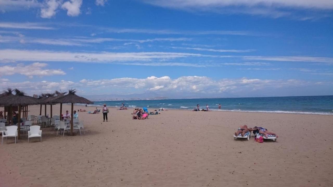 Gran Alicante Bungalow In Beach Resort Puerto Marino Kültér fotó